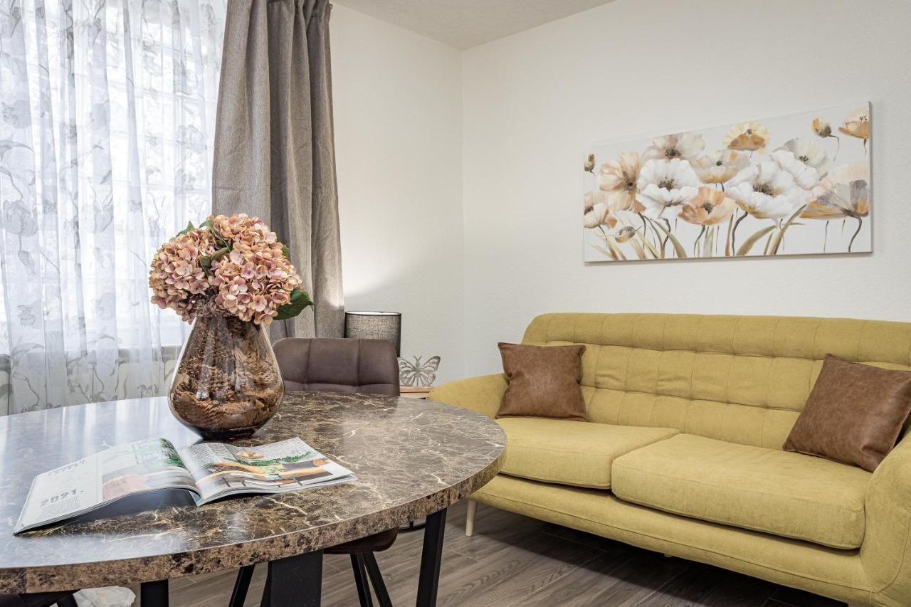 Luxury Apartments Gina โรวีน ภายนอก รูปภาพ