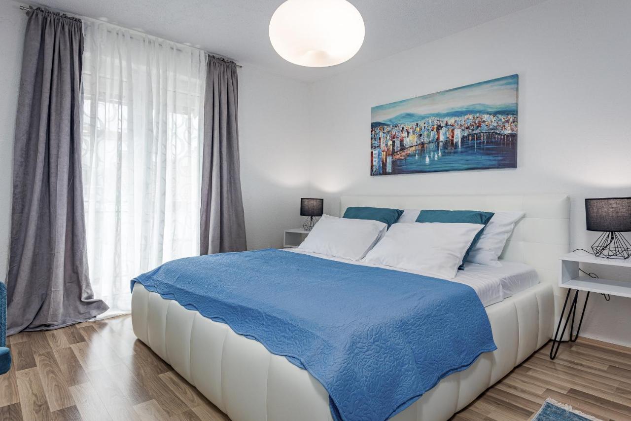 Luxury Apartments Gina โรวีน ภายนอก รูปภาพ