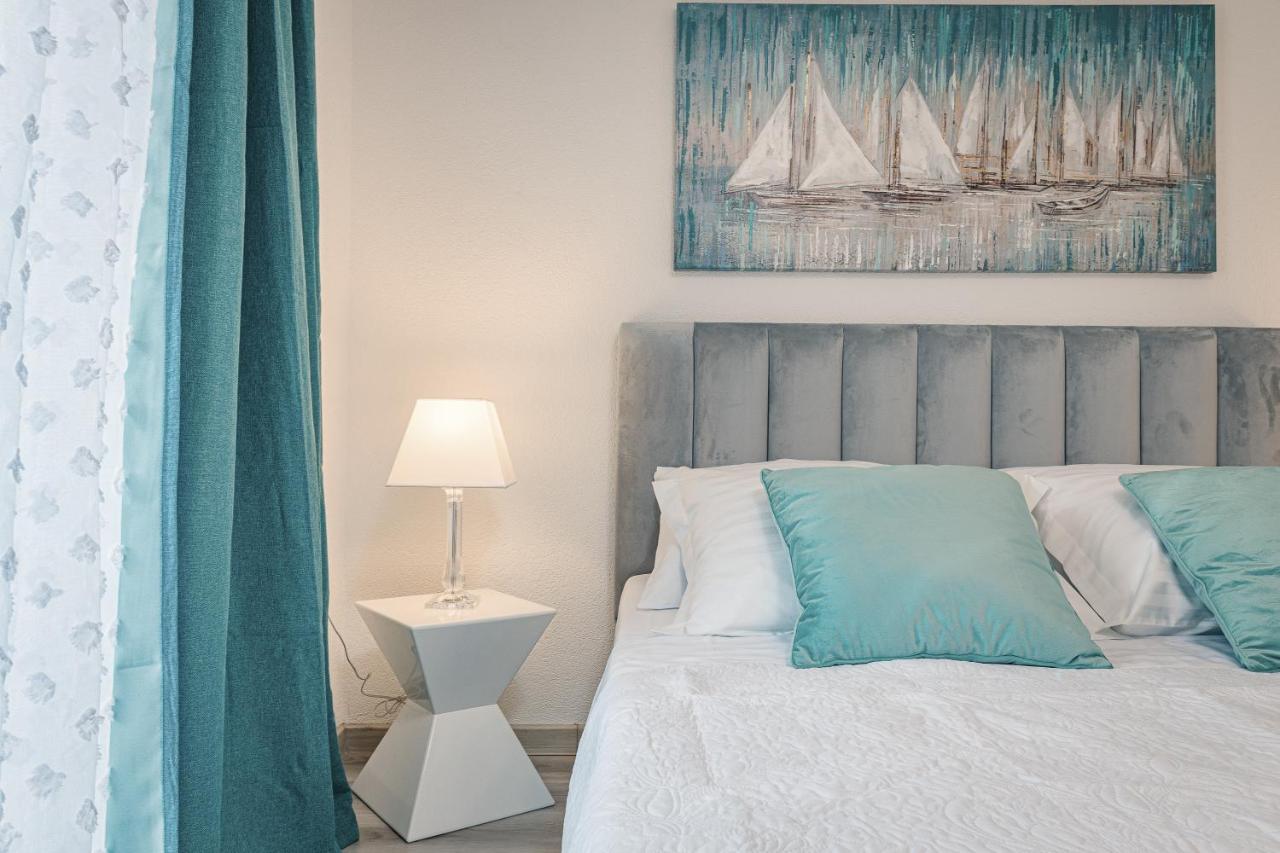 Luxury Apartments Gina โรวีน ภายนอก รูปภาพ