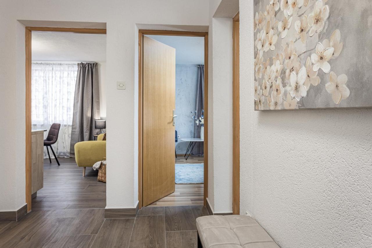 Luxury Apartments Gina โรวีน ภายนอก รูปภาพ